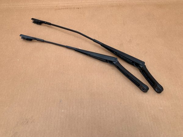 Set brate stergator VW Jetta 2017 5C7955409 5C7 955 409 5C7955410 5C7 955 410 - Dezmembrari Auto