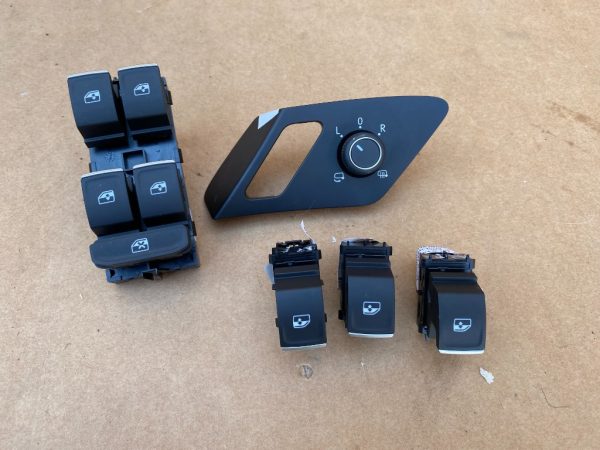Set butoane cromate geamuri si oglinzi VW Golf 7 2016 - Dezmembrari Auto
