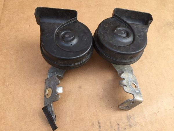 Set claxoane claxon Passat CC 2013 - Dezmembrari Auto