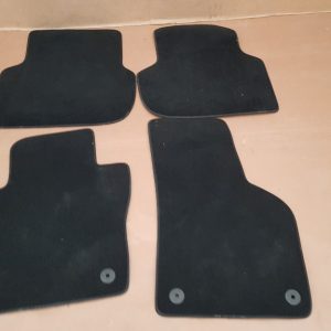 Set covoarase VW Jetta 2017 5C7863011J 5C7 863 011 J - Dezmembrari Auto
