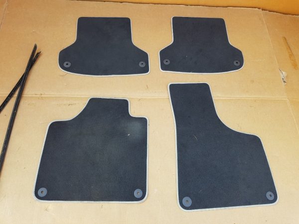 Set covorase audi A3 8P 2 usi - Dezmembrari Auto