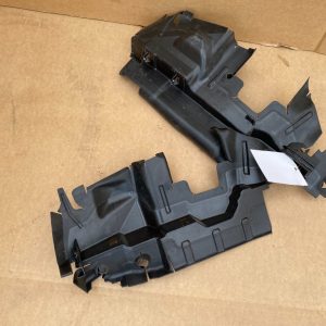 Set deflectoare aer VW Golf 8 5H0121283A 5H0 121 283 A 5H0121284A 5H0 121 284 A - Dezmembrari Auto