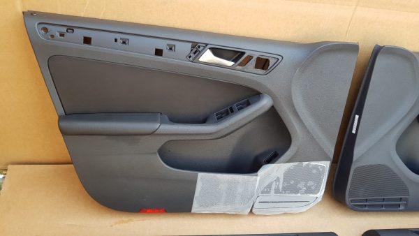 Set fete usi din piele VW Jetta 2017 - Dezmembrari Auto - imagine 6