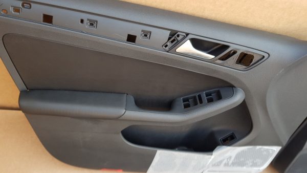 Set fete usi din piele VW Jetta 2017 - Dezmembrari Auto - imagine 3