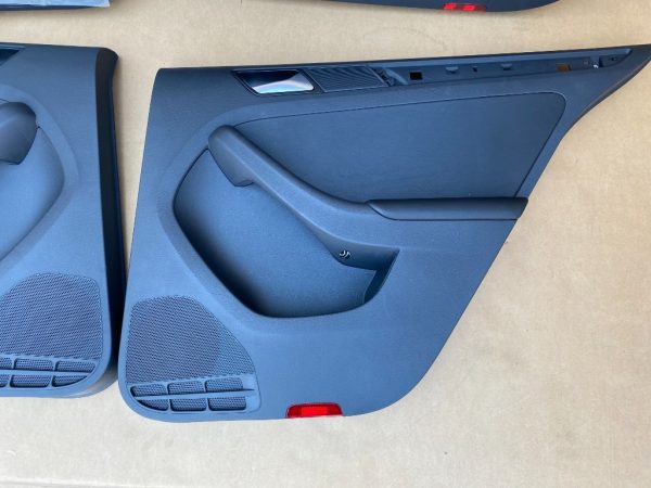 Set fete usi din piele VW Jetta 2017 la 0 km - Dezmembrari Auto - imagine 5