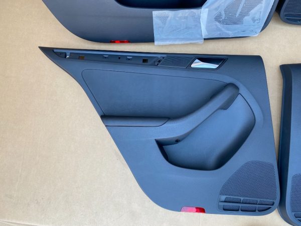 Set fete usi din piele VW Jetta 2017 la 0 km - Dezmembrari Auto - imagine 7