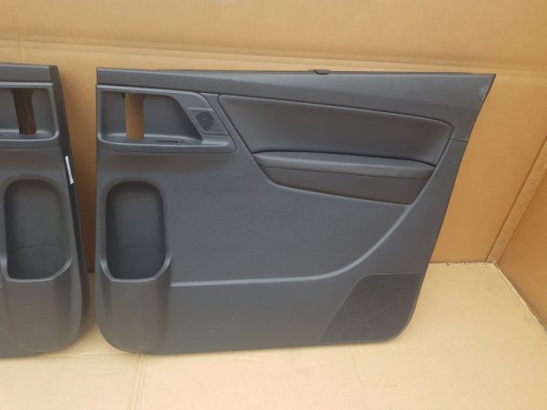 Set fete usi spate piele cu perdelute Seat Alhambra 2 VW Sharan 7n - Dezmembrari Auto - imagine 2