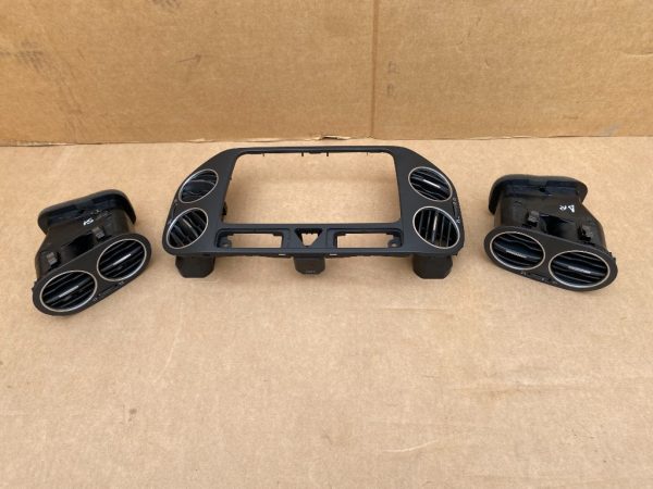Set grile guri ventilatie VW Golf 5 plus 5M0819062 5M0819061 5M0819759 - Dezmembrari Auto
