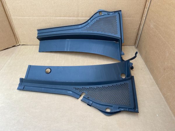 Set grile stergator VW Passat B8 2023 3G1819403F 3G1819404F la 0 km - Dezmembrari Auto