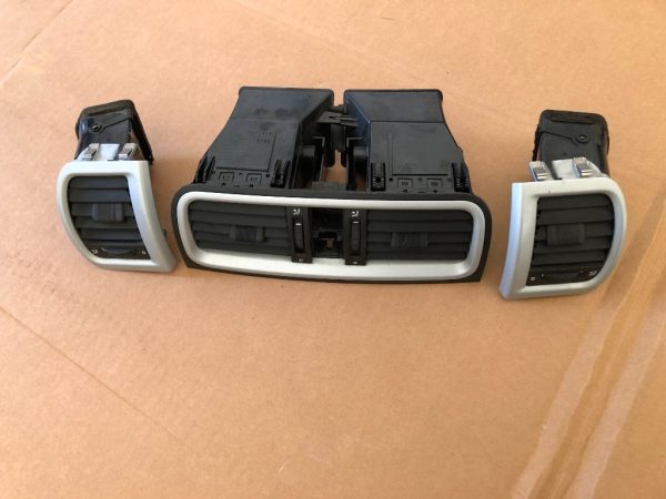 Set grile ventilatie Skoda Fabia 2 5J0820951 5J0819701E - Dezmembrari Auto