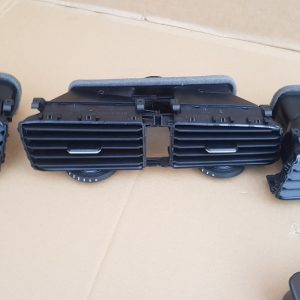 Set grile ventilatie VW Golf 7 5G1819709B 5G1815735 5G1819710B - Dezmembrari Auto
