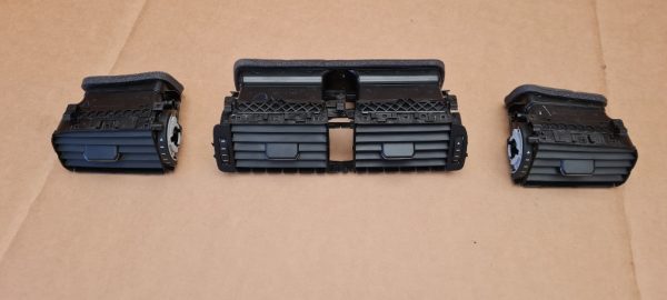 Set grile ventilatie VW Jetta 2016 - Dezmembrari Auto