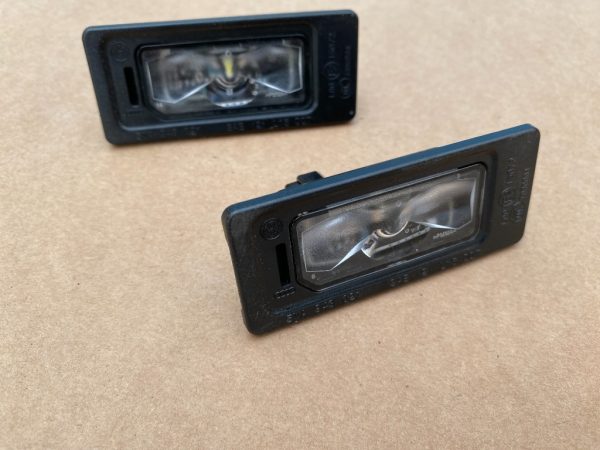 Set lampi led numar VW Caddy Ford Tourneo Connect 2023 5NA943021 5NA 943 021 la 0 km - Dezmembrari Auto