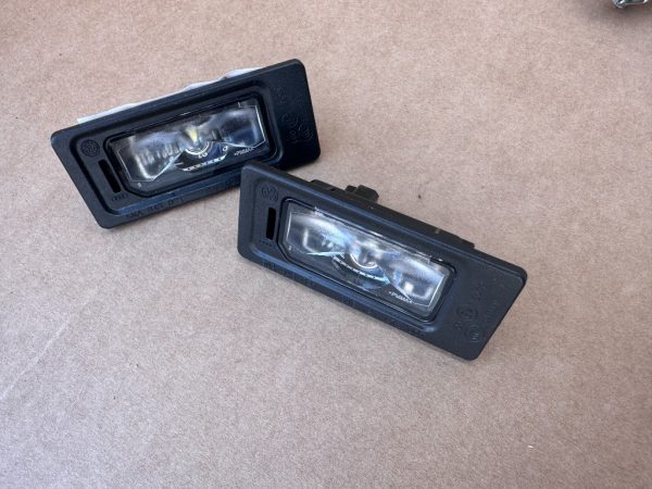 Set lampi led numar VW ID4 ID.4 2023 5NA943021N 5NA 943 021 N la 0 km - Dezmembrari Auto