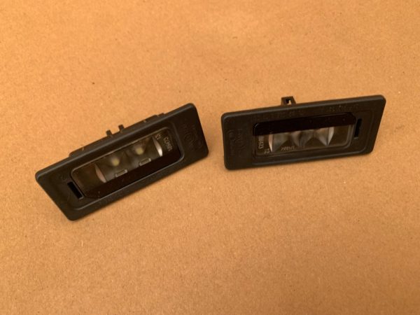 Set lampi numar led VW Jetta 2017 3AF943021A 3AF 943 021 A - Dezmembrari Auto