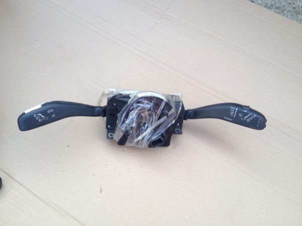 Manete semnalizare stergator spira Skoda Fabia 2 6Q0953503DQ 6Q0 953 503 DQ - Dezmembrari Auto
