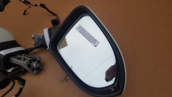 Set oglinzi cu rabatare electrica si side assist VW Passat B8 volan dreapta - Dezmembrari Auto - imagine 2