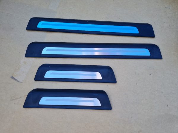 Set ornamente praguri interior Audi Q8 2019 - Dezmembrari Auto
