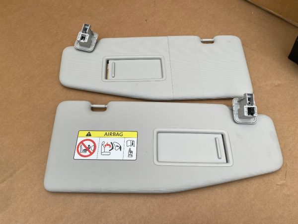 Set parasolare VW Caddy Ford Tourneo Connect 2023 2K7857552 2K7 857 552 2K7857551 2K7 857 551 la 0 km - Dezmembrari Auto