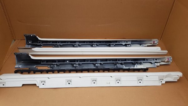 Set praguri r-line VW Passat B8 3G0853856AK 3G0853857G - Dezmembrari Auto