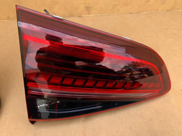 Set stopuri cu semnalizari dinamice VW Golf 7 2019 hatchback la 0 km - Dezmembrari Auto - imagine 5