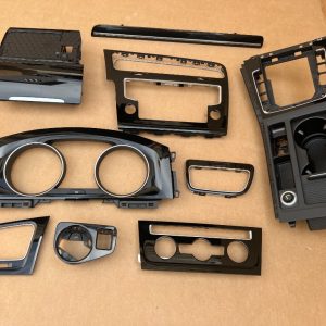Set trimuri black piano VW Golf 7 la 0 km - trim navi, scrumiera, clima, ceasuri, bord, consola - Dezmembrari Auto