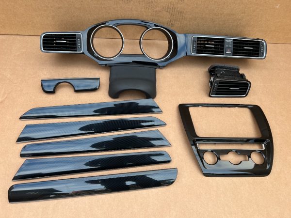 Set trimuri ornamente bord VW Jetta MK4 MK5 dn 2017 la 0 km  black piano - Dezmembrari Auto