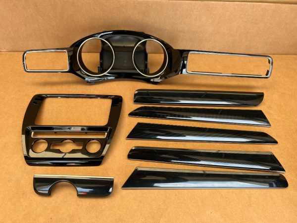 Set trimuri ornamente bord VW Jetta MK4 MK5 dn 2017 la 0 km black piano - Dezmembrari Auto
