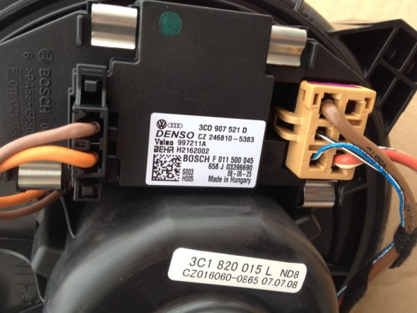Siguranta trepte aeroterma VW Audi Skoda Seat 3C0907521D - Dezmembrari Auto