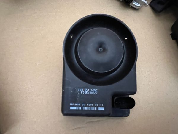 Sirena alarma 1K0951605C 1K0 951 605 C Audi A6 C7 din 2016 la 0 km - Dezmembrari Auto