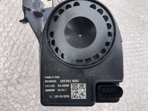 Sirena alarma VW Sharan din 2018 1K0951605F 1K0 951 605 F - Dezmembrari Auto