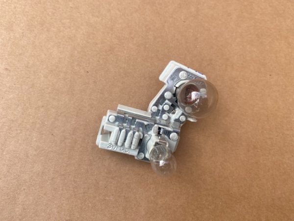 Soclu becuri dreapta haion Audi A3 8P 8P4945258A 8P4 945 258 A - Dezmembrari Auto