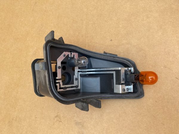 Soclu becuri dreapta spate caroserie VW Golf 6 hatchback 5K0945258 5K0 945 258 - Dezmembrari Auto
