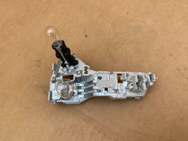 Soclu becuri dreapta spate haion VW Golf 7 hatchback 5G0945260 5G0 945 260 - Dezmembrari Auto