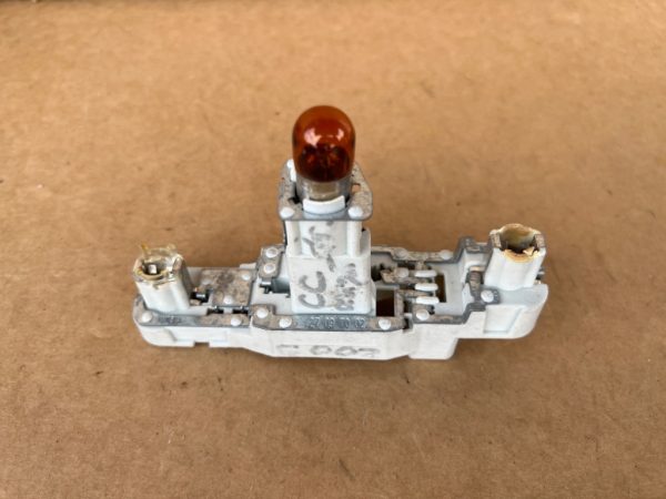Soclu socluri becuri lampa spate stanga VW Passat CC 3C8945257 3C8 945 257 - Dezmembrari Auto
