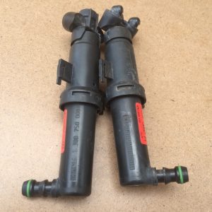 Spalator far stanga Audi Q5 8R0955101 8R0 955 101 - Dezmembrari Auto