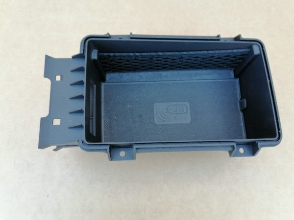Spatiu depozitare A3 8V 8V0863300B 8V0 863 300 B - Dezmembrari Auto
