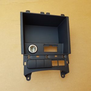 Spatiu depozitare consola centrala VW Jetta 2016 5C7857925B 5C7 857 925 B - Dezmembrari Auto