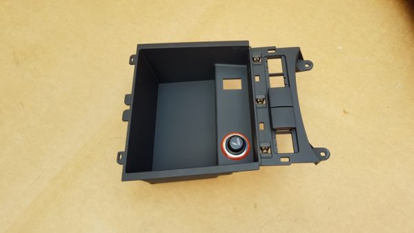 Spatiu depozitare VW Jetta 2016 5C7857925C 5C7 857 925 C - Dezmembrari Auto