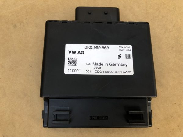 Stabilizator tensiune 8k0959663 8k0 959 663 Audi A3 1.6 tdi CAY CAYC din 2009 - Dezmembrari Auto