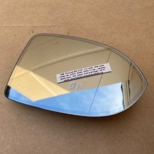 Sticla oglinda dreapta heliomata VW Passat B8 3G0857522B 3G0 857 522 B - Dezmembrari Auto