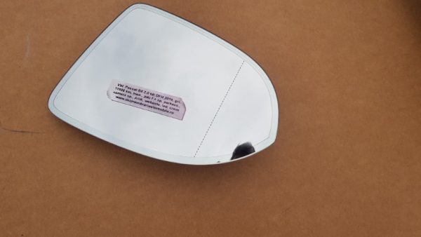 Sticla oglinda stanga heliomata VW Passat B8 3G0857521A 3G0 857 521 A - Dezmembrari Auto