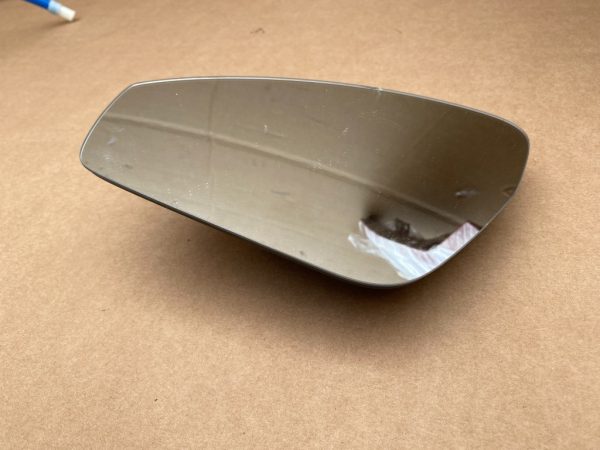 Sticla oglinda stanga VW ID4 ID.4 2023 la 0 km - Dezmembrari Auto