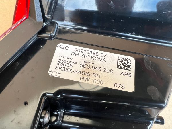 Stop dreapta aripa led CRYSTAL LIGHTING Skoda Octavia 4 din 2023 la 0 km 5E3945208, 5E3 945 208 - Dezmembrari Auto - imagine 4