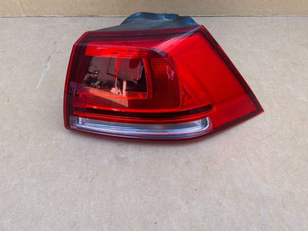 Stop dreapta aripa VW Golf 7 2016 hatchback 5G0945096P 5G0 945 096 P la 0 km - Dezmembrari Auto