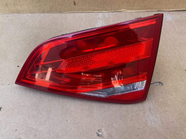 Stop dreapta capota Audi A4 B8 2010 sedan - Dezmembrari Auto