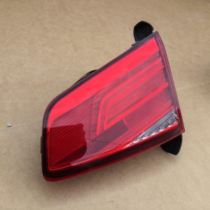 Stop dreapta capota spate VW Passat B8 limuzina 3G5945094B 3G5 945 094 B - Dezmembrari Auto