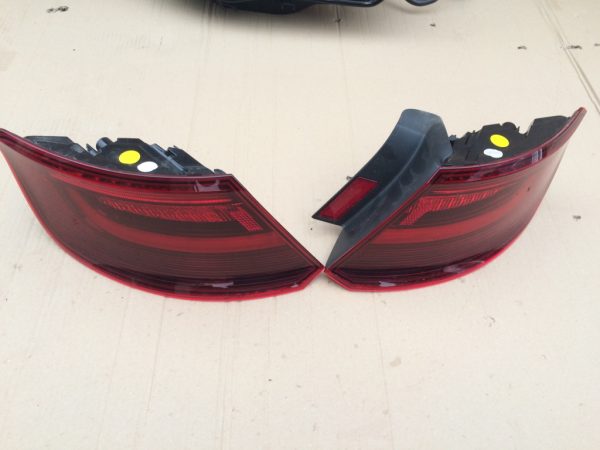 Stop dreapta cu led Audi A3 8V E-TRON 8V4945096B 8V4 945 096 B - Dezmembrari Auto