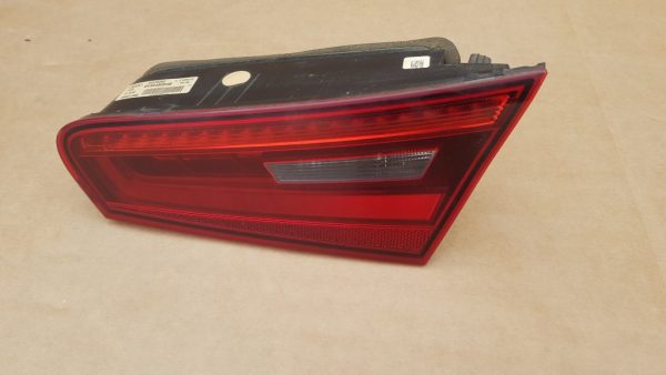Stop dreapta haion Audi A3 8V 2 usi LED 8V3945094B 8V3 945 094 B - Dezmembrari Auto