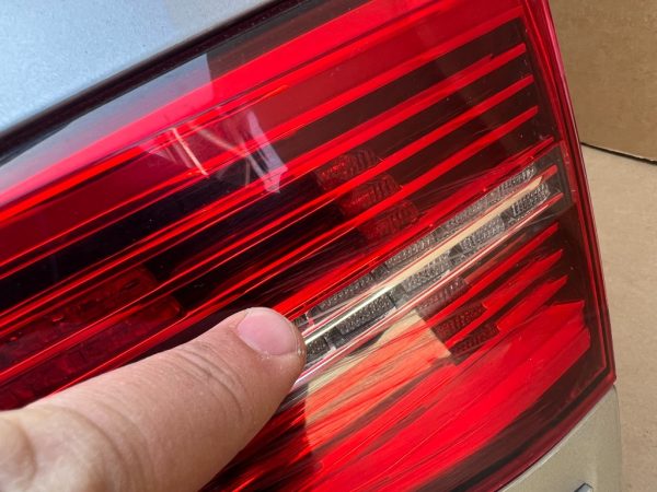 Stop dreapta haion highline VW Passat B8 variant 3G9945308D 3G9 945 308 D - Dezmembrari Auto - imagine 2